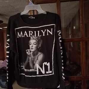 SOLD......Marilyn sweatshirt